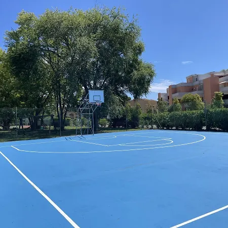 아파트 Your Tranquil Escape In 비비오네